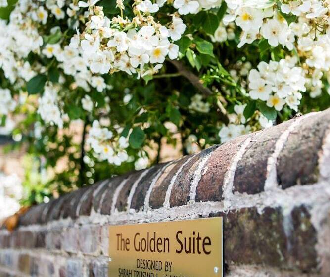 Bed and Breakfast The Golden Lion Inn