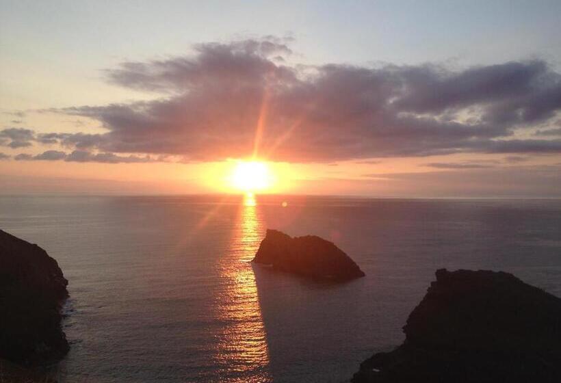 مبيت وإفطار The Old Coach House