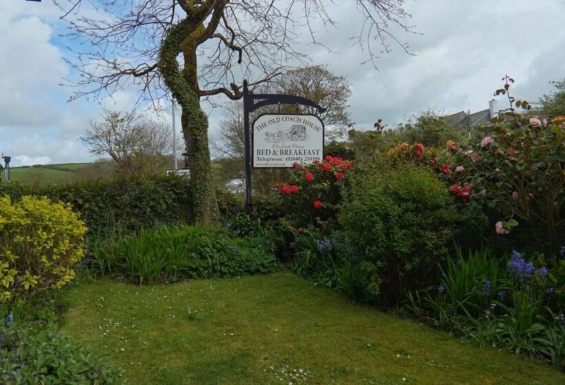 مبيت وإفطار The Old Coach House