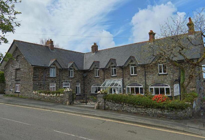 مبيت وإفطار The Old Coach House