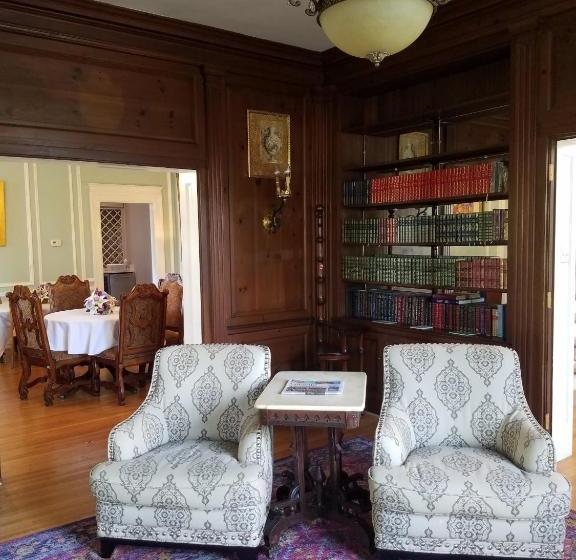 ベッドアンドブレックファースト The York Chester Inn