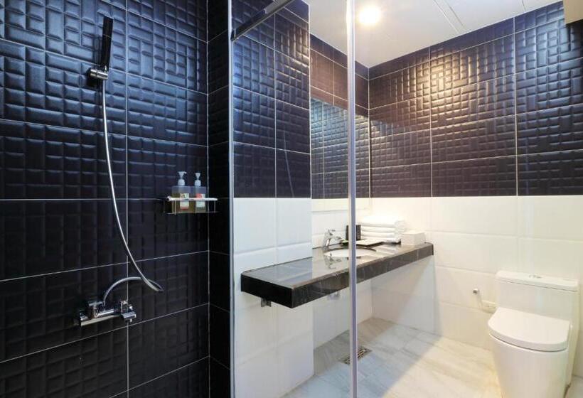 تختخواب و صبحانه Two Home Inn