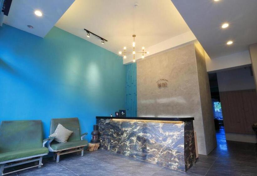 تختخواب و صبحانه Two Home Inn