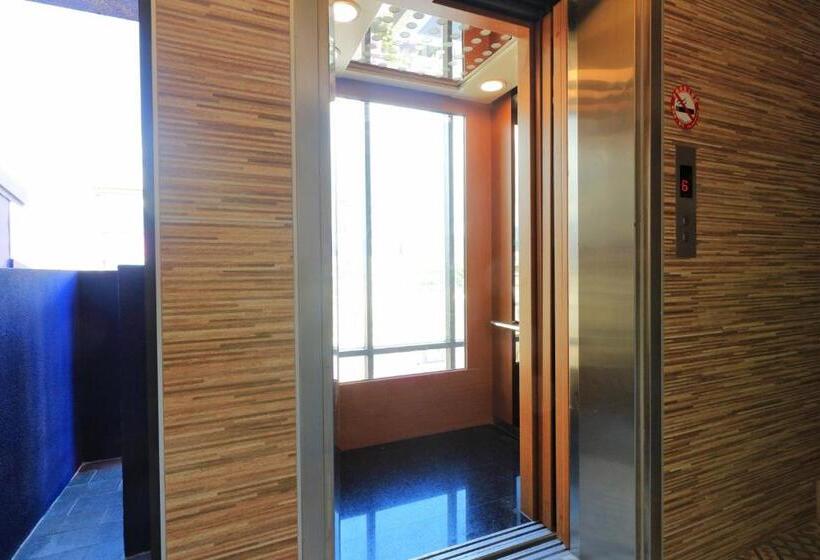 تختخواب و صبحانه Two Home Inn