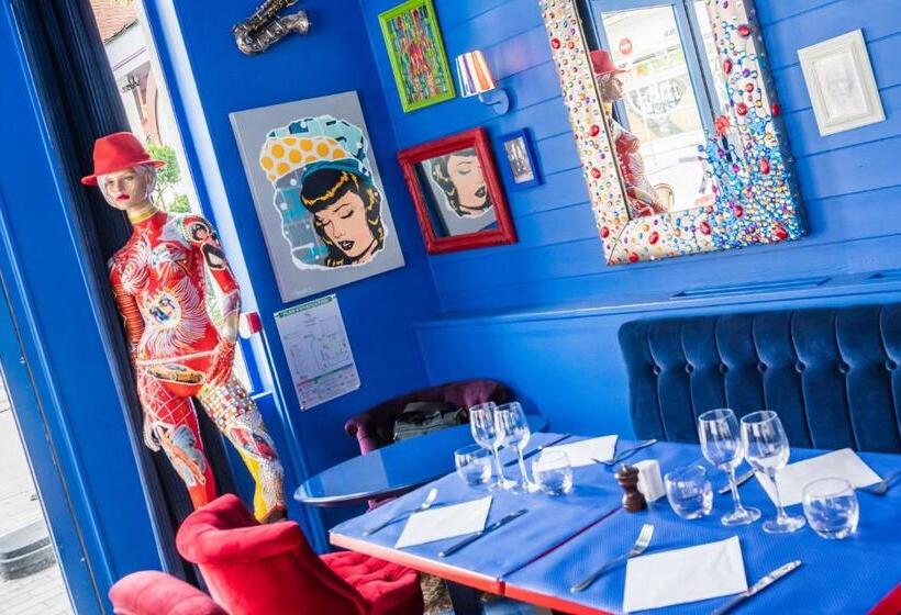 Brit Hotel Privilege Lisieux   La Villa Des Arts