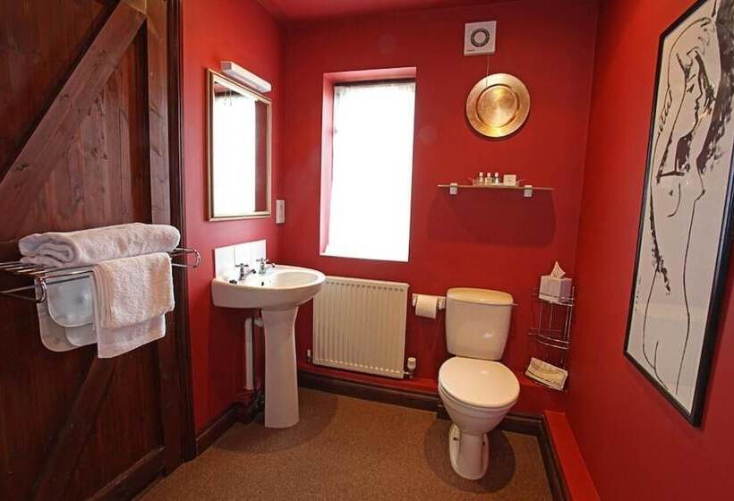 Cornfields Hotel & Restaurant