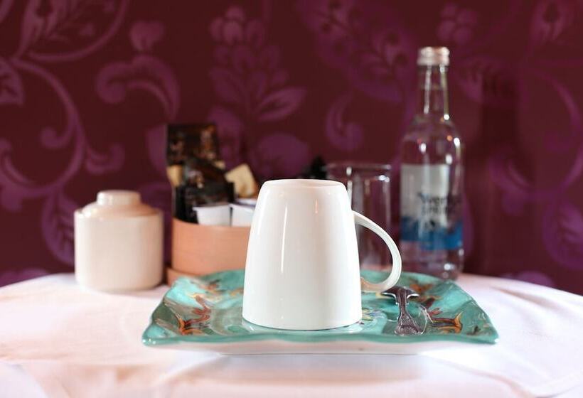 Cornfields Hotel & Restaurant