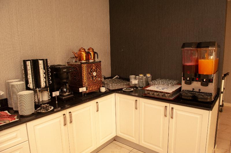 Empula Hotel & Residences