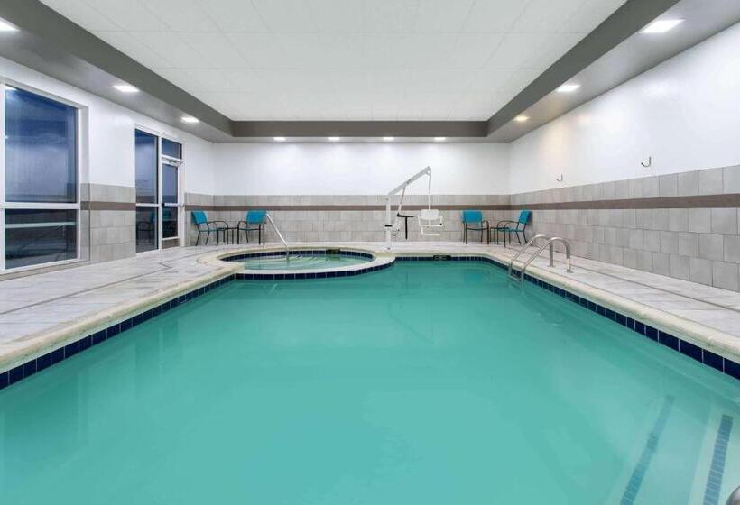 Hawthorn Extended Stay By Wyndham Loveland