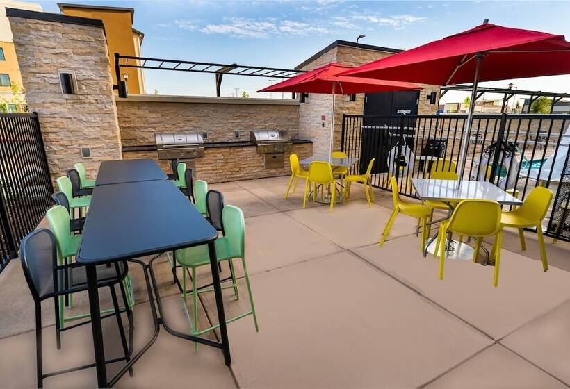 Home2 Suites By Hilton Bakersfield