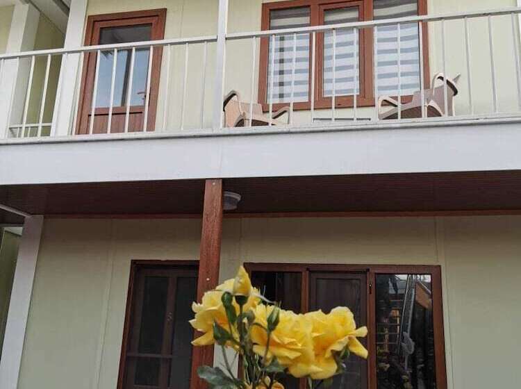 פונדק Assos Livza Butik & Apart Otel