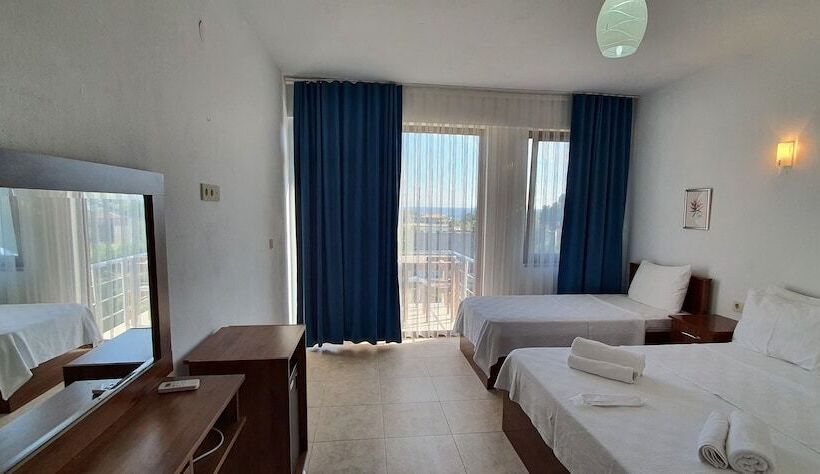 פונדק Elisa Butik Otel Ve Restaurant