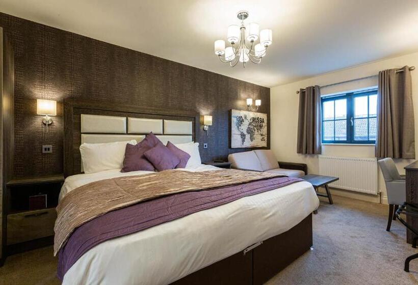 فندق فئة نجمة واحدة The White Swan