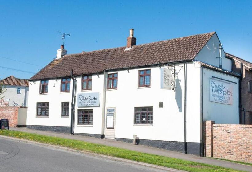 فندق فئة نجمة واحدة The White Swan