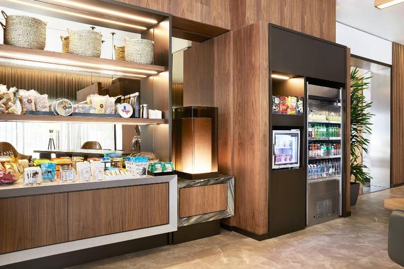 Ac Hotel By Marriott Houston Downtown