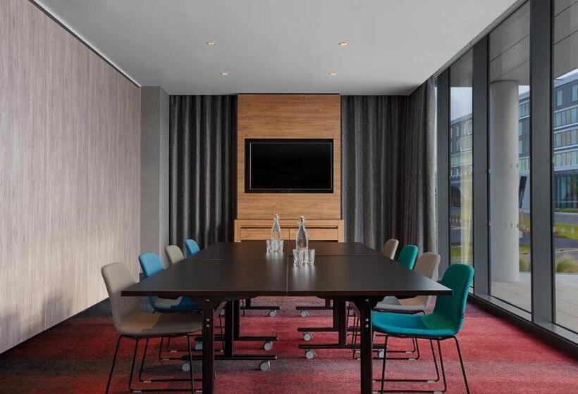 Отель Aloft Aberdeen Teca