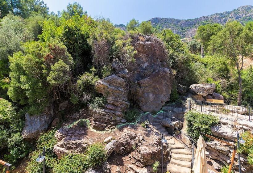 فندق Amossi̇a Elite Boutique