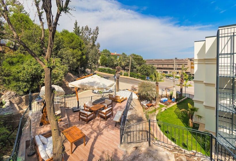 فندق Amossi̇a Elite Boutique