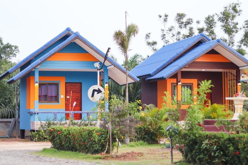 Hotel Banphu Resort   บ้านปู รีสอร์ท