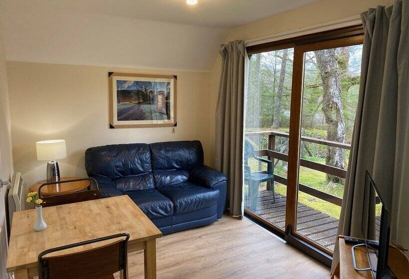 酒店 Burnbank Lodges