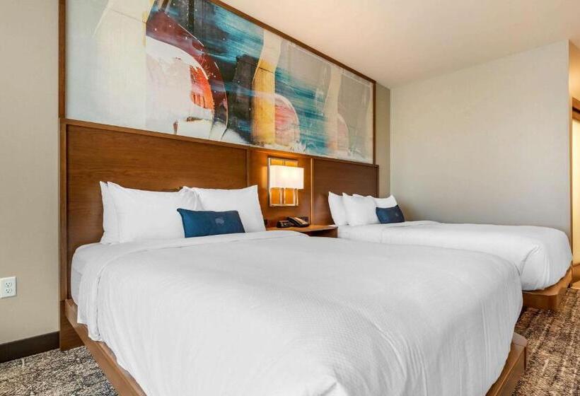 Cambria Hotel Davenport Quad Cities