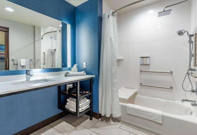 Cambria Hotel Davenport Quad Cities