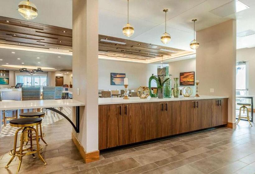 Cambria Hotel Davenport Quad Cities