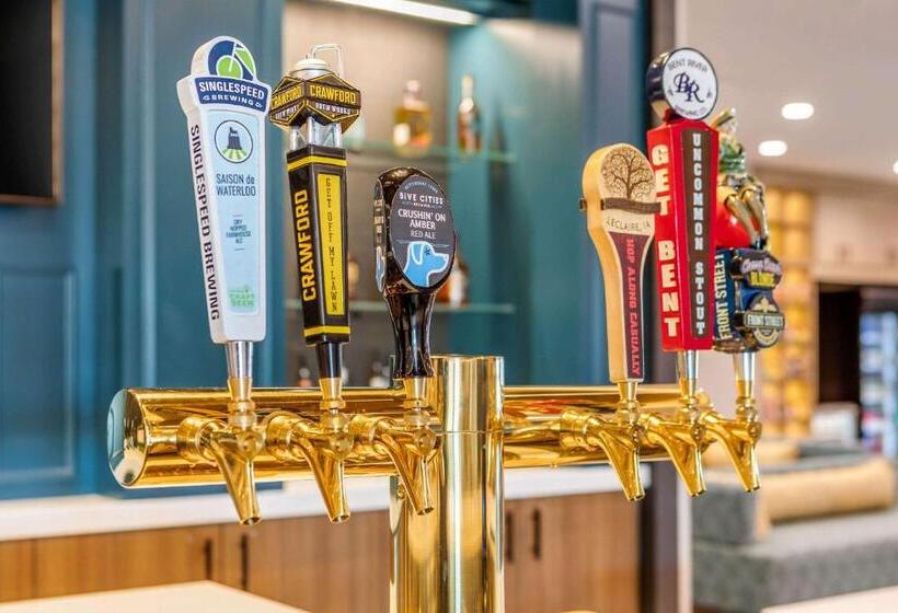 Cambria Hotel Davenport Quad Cities