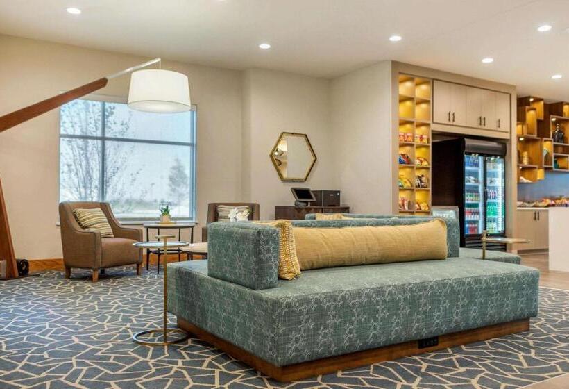 Cambria Hotel Davenport Quad Cities