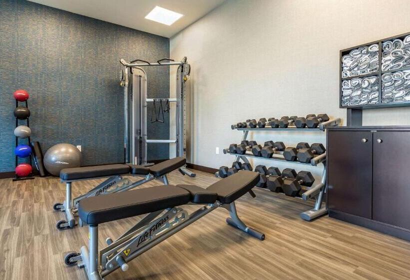 Cambria Hotel Davenport Quad Cities