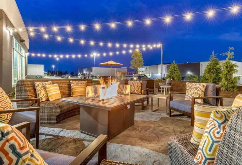 Cambria Hotel Davenport Quad Cities