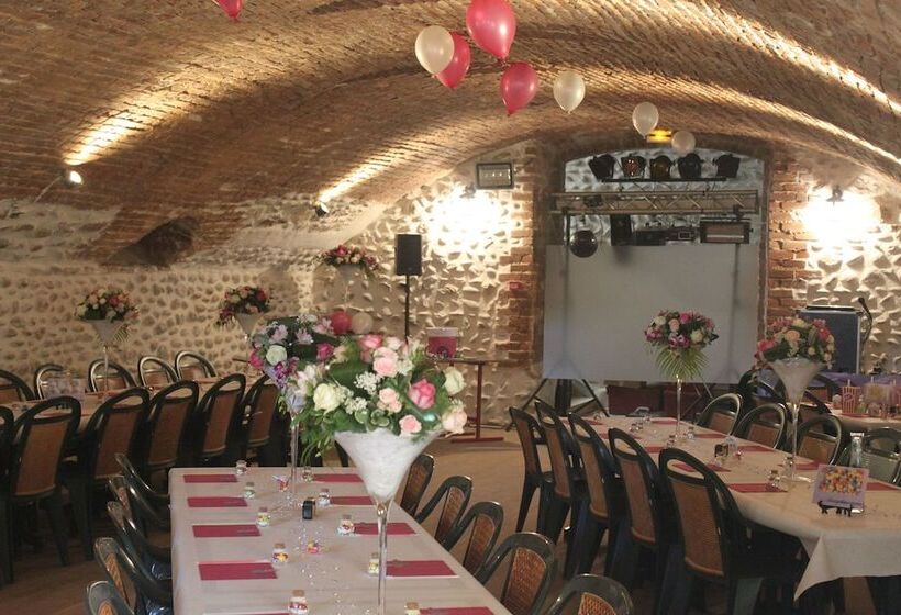 فندق Camping Domaine De Senaud