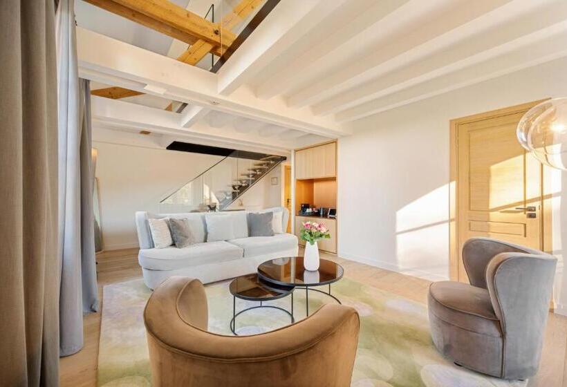 ホテル Chateau De La Gaude