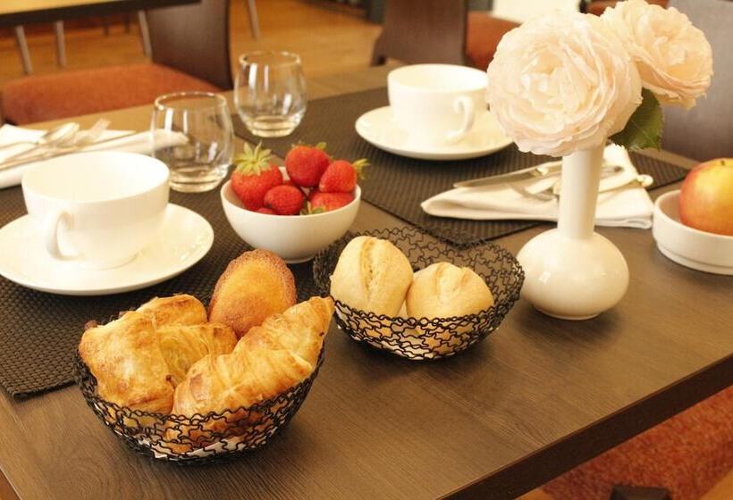 Отель College Des Doctrinaires