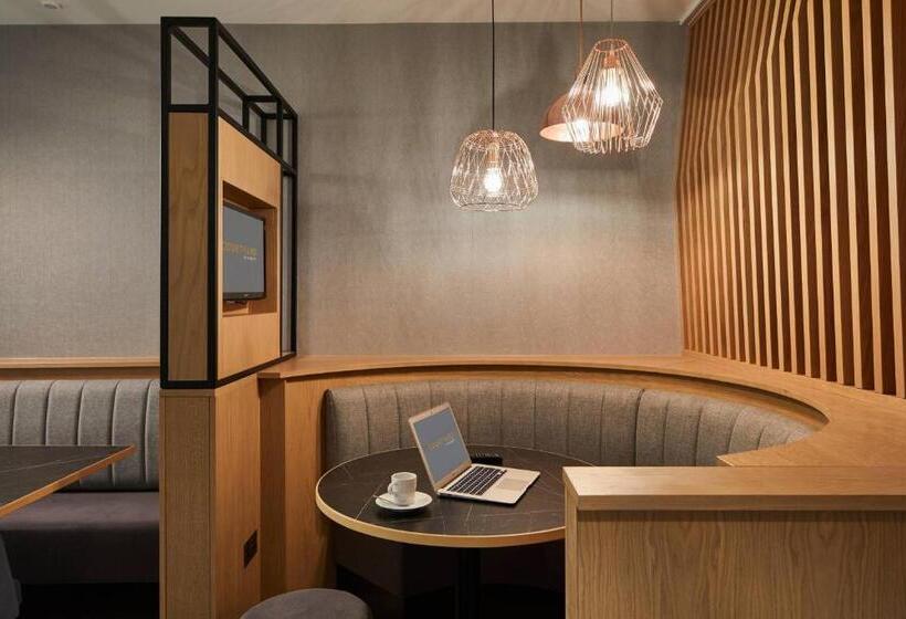 酒店 Courtyard By Marriott Oxford City Centre