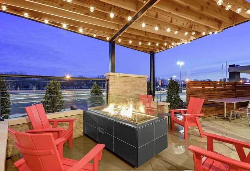 فندق Embassy Suites By Hilton Jonesboro Red Wolf Convention Center