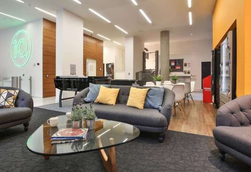 בית מלון כפרי Hashtag Bankside Campus Accommodation