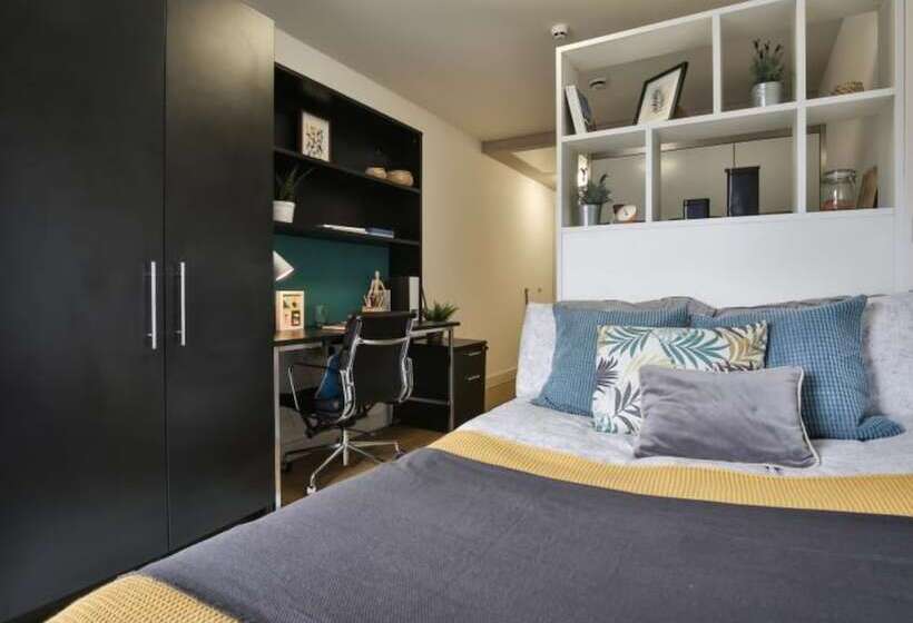 בית מלון כפרי Hashtag Bankside Campus Accommodation