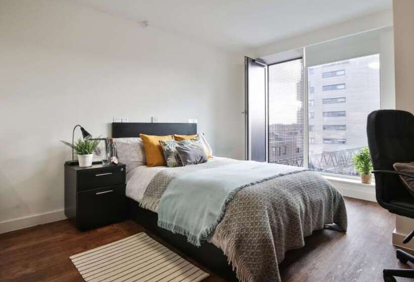 בית מלון כפרי Hashtag Bankside Campus Accommodation