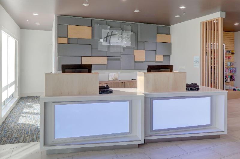 فندق Holiday Inn Express & Suites   Auburn Downtown, An Ihg