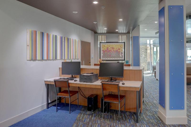 فندق Holiday Inn Express & Suites   Auburn Downtown, An Ihg