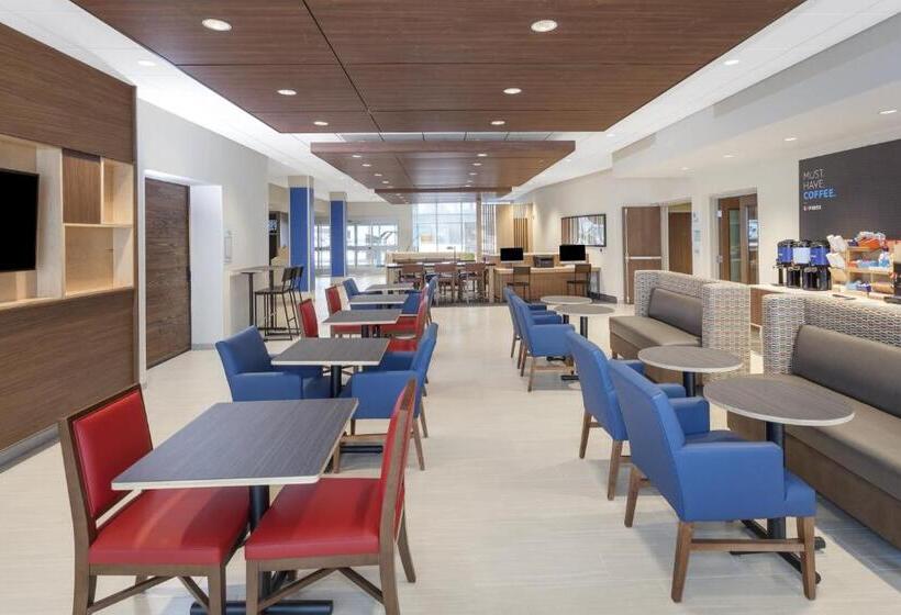 فندق Holiday Inn Express & Suites   Hudson I 94, An Ihg