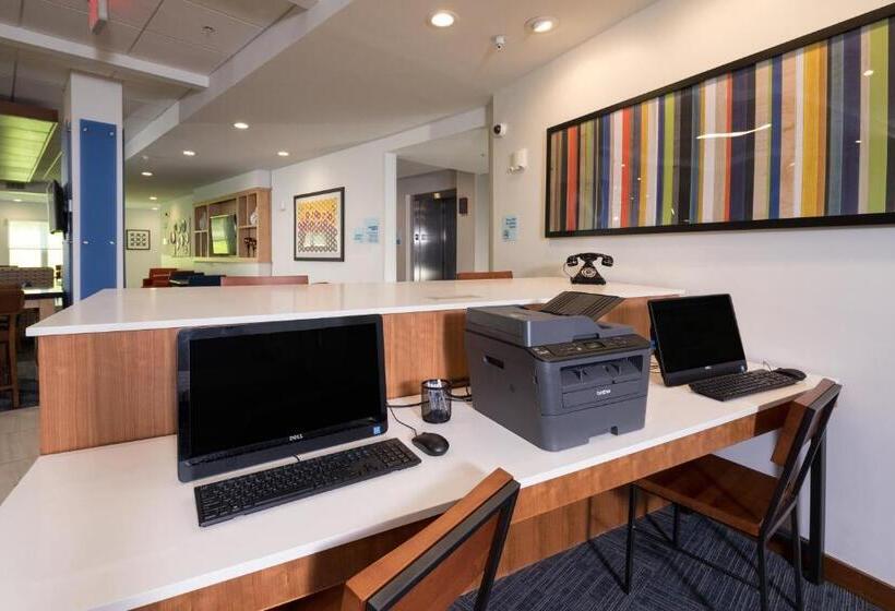 فندق Holiday Inn Express & Suites   Michigan City, An Ihg