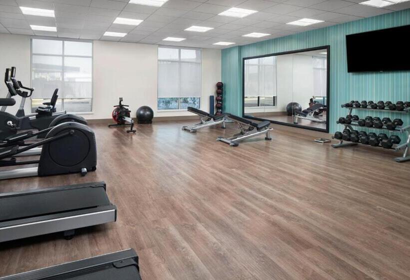 Отель Holiday Inn Express & Suites   Odessa I 20, An Ihg