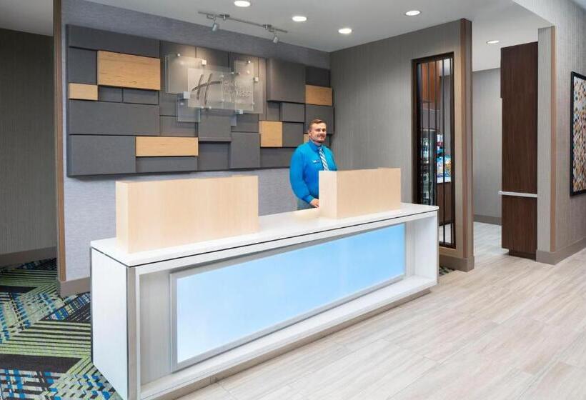 Отель Holiday Inn Express & Suites   Odessa I 20, An Ihg