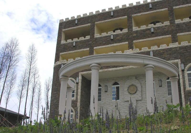 هتل Huis Ten Bosch