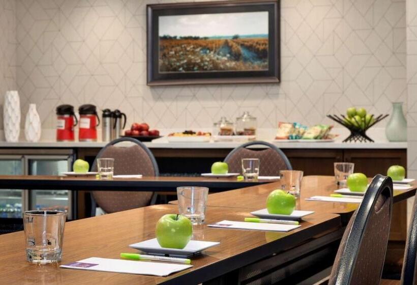 בית מלון כפרי Hyatt Place Vacaville