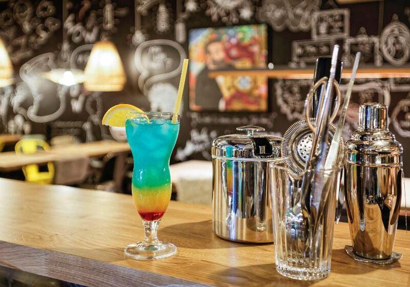 בית מלון כפרי Ibis Styles Amiens Centre