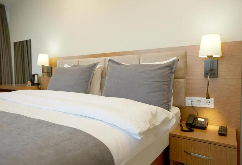 هتل Kartal Palace Taksim Square Fami̇ly