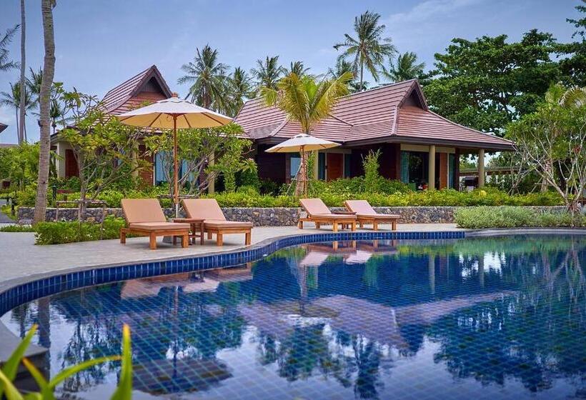 호텔 Khanom Beach Resort And Spa